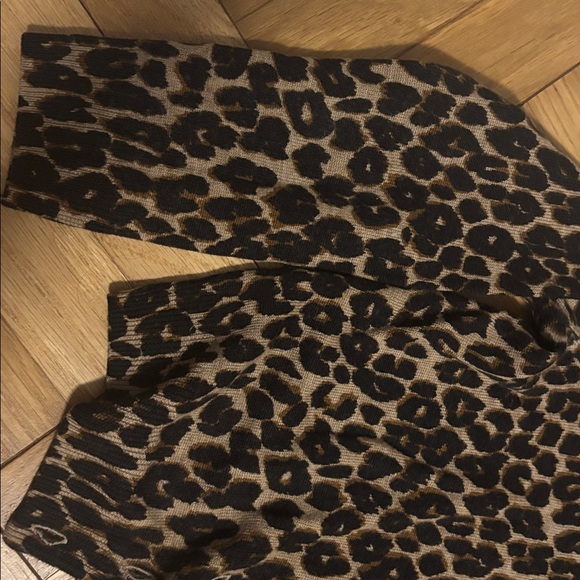 Reformation Bernadette Crew Cardigan in Leopard Print - Picture 8 of 11
